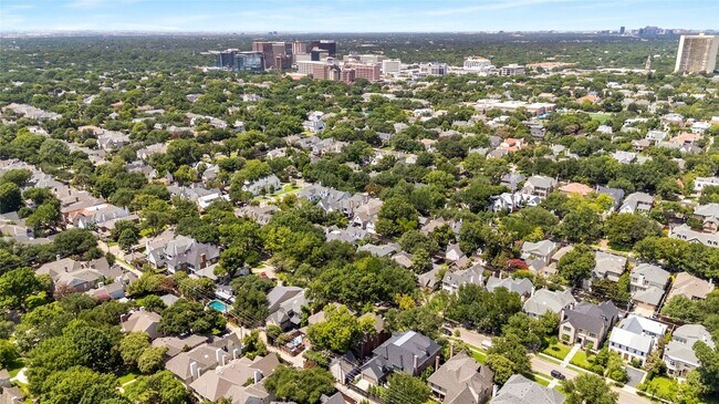 Building Photo - 3901 Hanover St