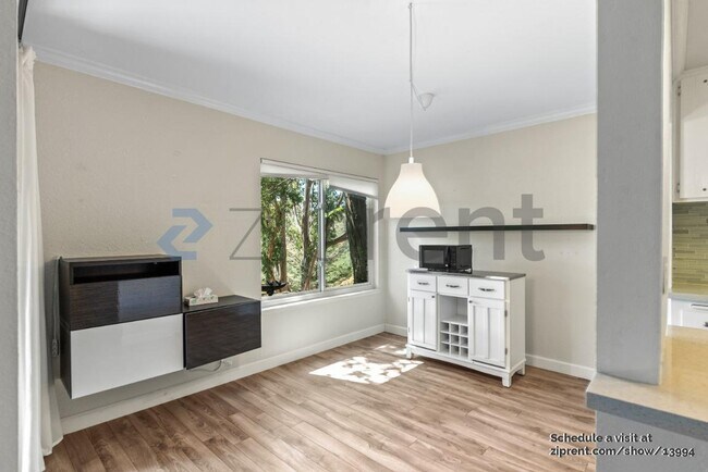 Building Photo - 3335 Brittan Ave