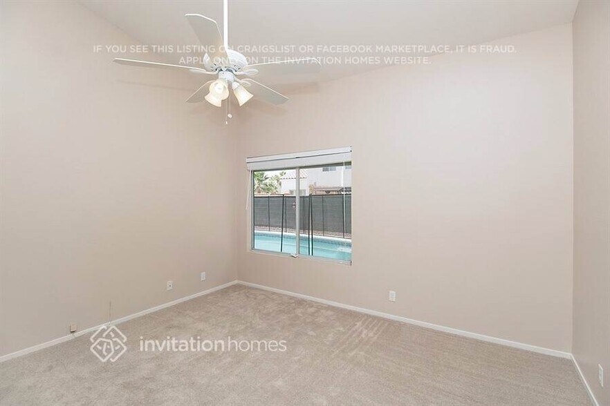 Building Photo - 6105 Desert Haven Rd