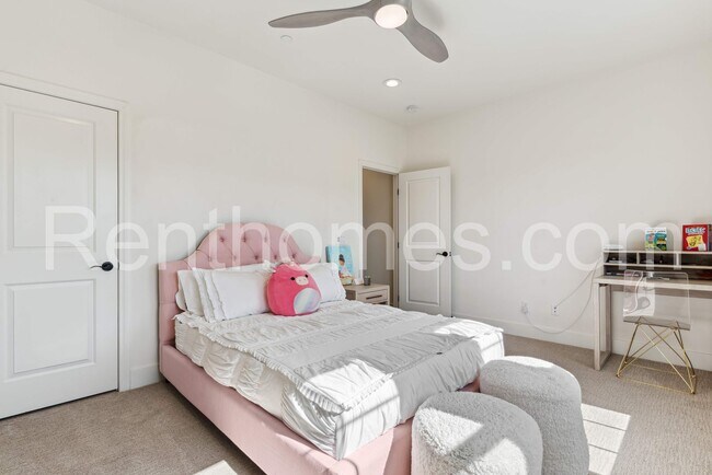 Building Photo - 21743 Deer Grass Dr