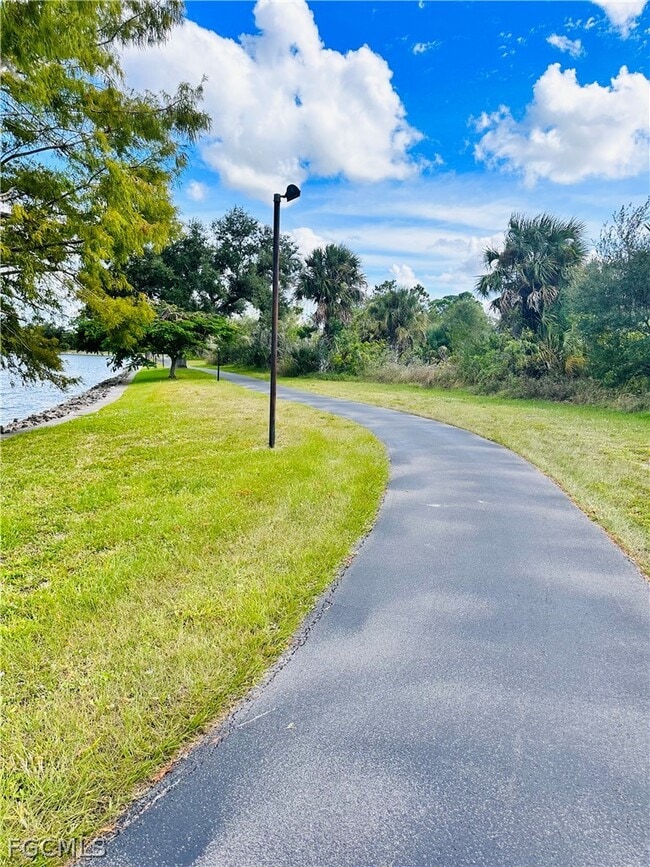 Building Photo - 9540 Green Cypress Ln