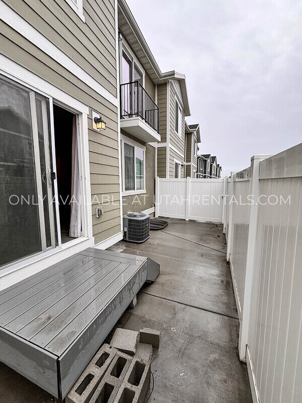 Building Photo - 3741 W 860 N