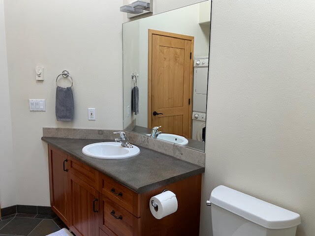 Building Photo - 1 Bed ADU on Shasta Pl — Private Entrance, Steps from Millers Landing