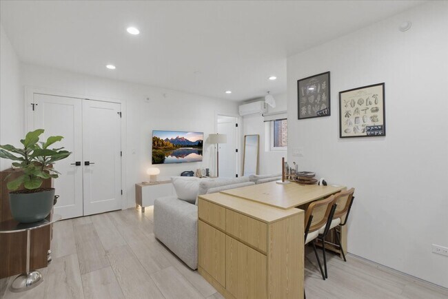 Building Photo - 1025 N Harlem Ave