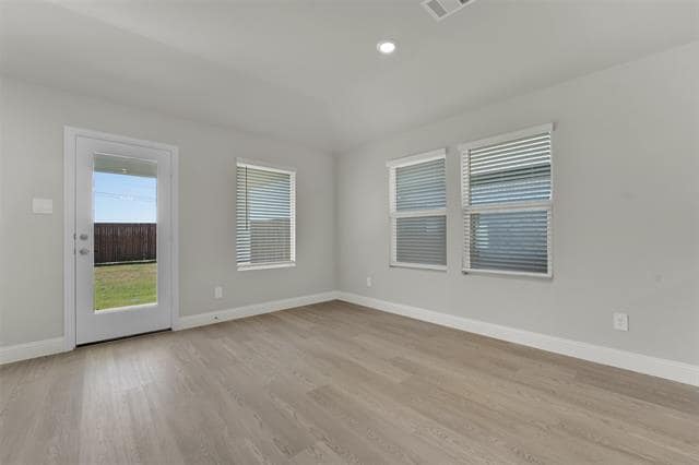 Building Photo - 830 Wisteria Ln