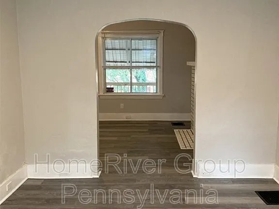 Building Photo - 2809 Pyramid Ave