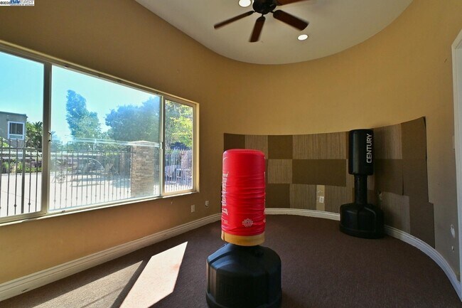 Building Photo - 420 Dempsey Rd