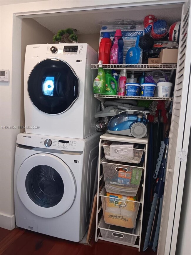 Building Photo - 665 NW 85th Pl