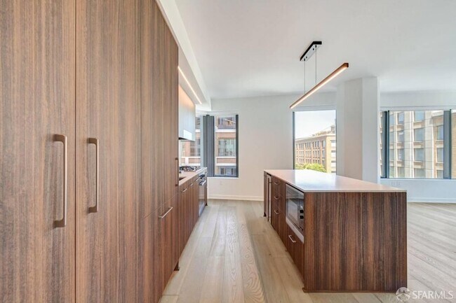 Building Photo - 280 Spear St