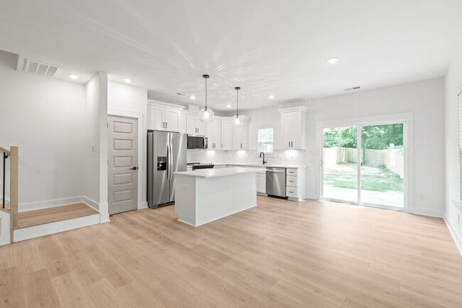 Building Photo - Stunning New Construction Townhome