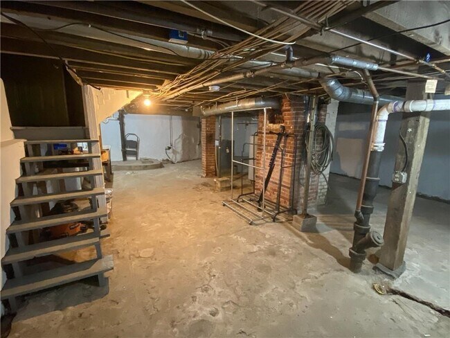 Building Photo - 1459 South Ave