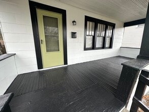 Building Photo - 707 Northview Ave