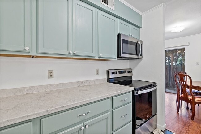 Building Photo - 1900 Dartmouth St