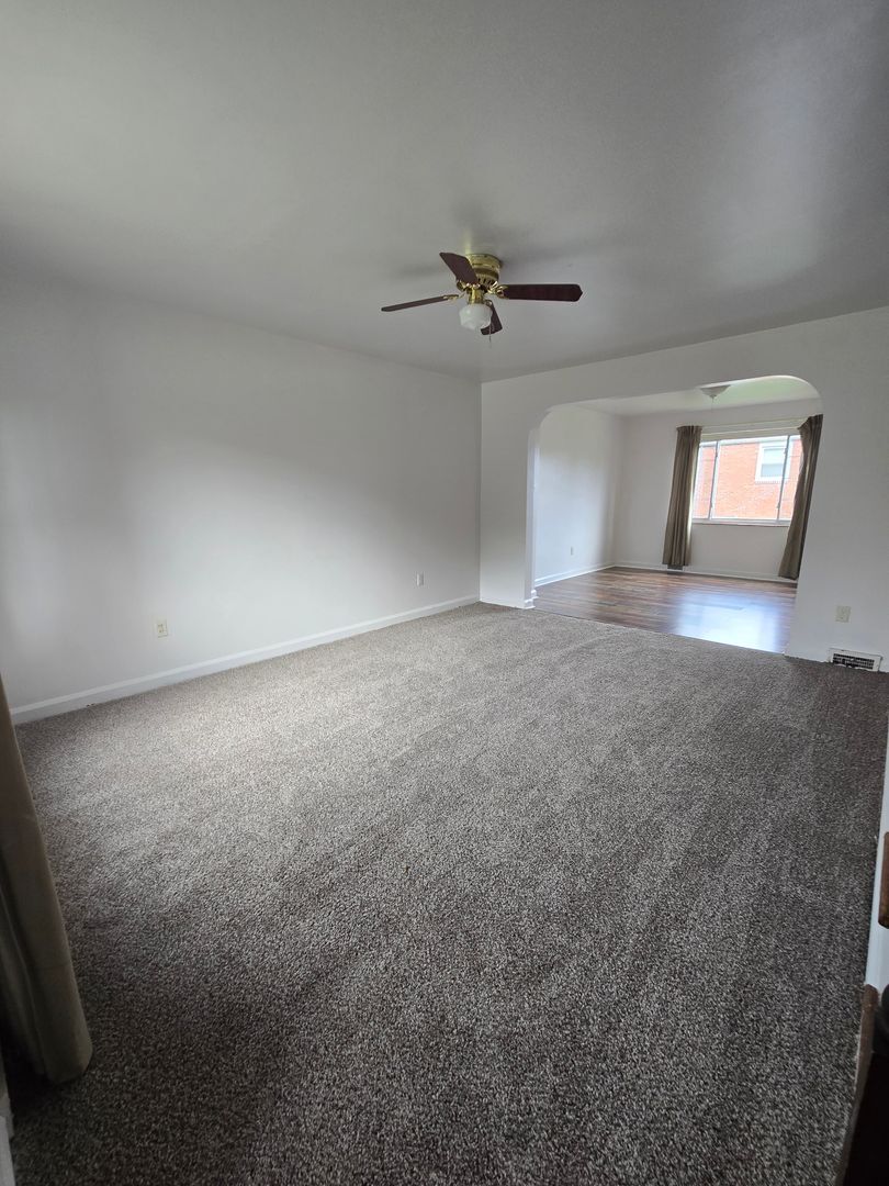 Building Photo - 335 Charles Ave