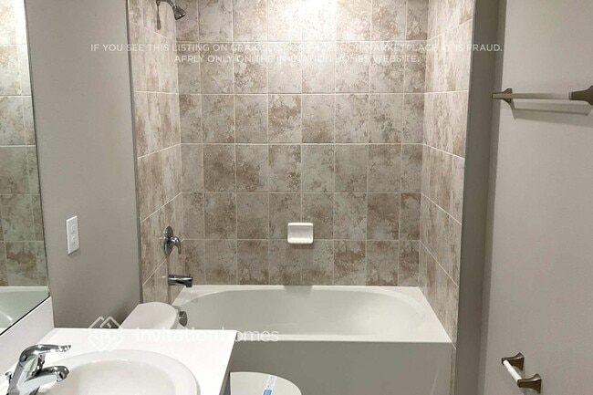 Building Photo - 519 Fort Pierce St SW