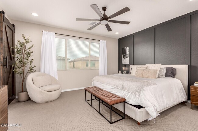 Building Photo - 5418 S Vincent