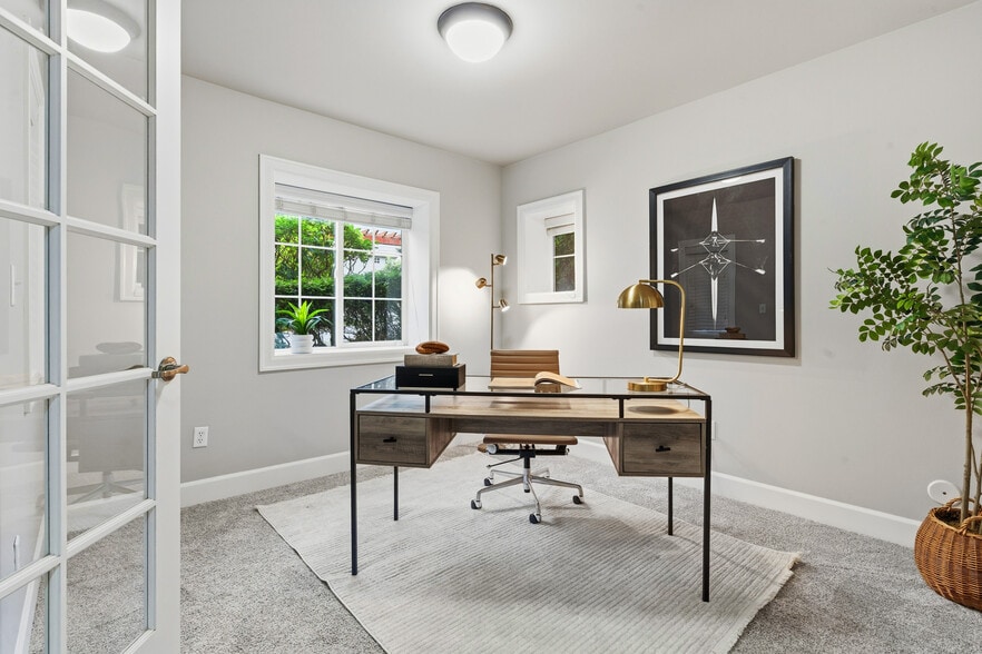 Building Photo - 12325 NE 86th Way