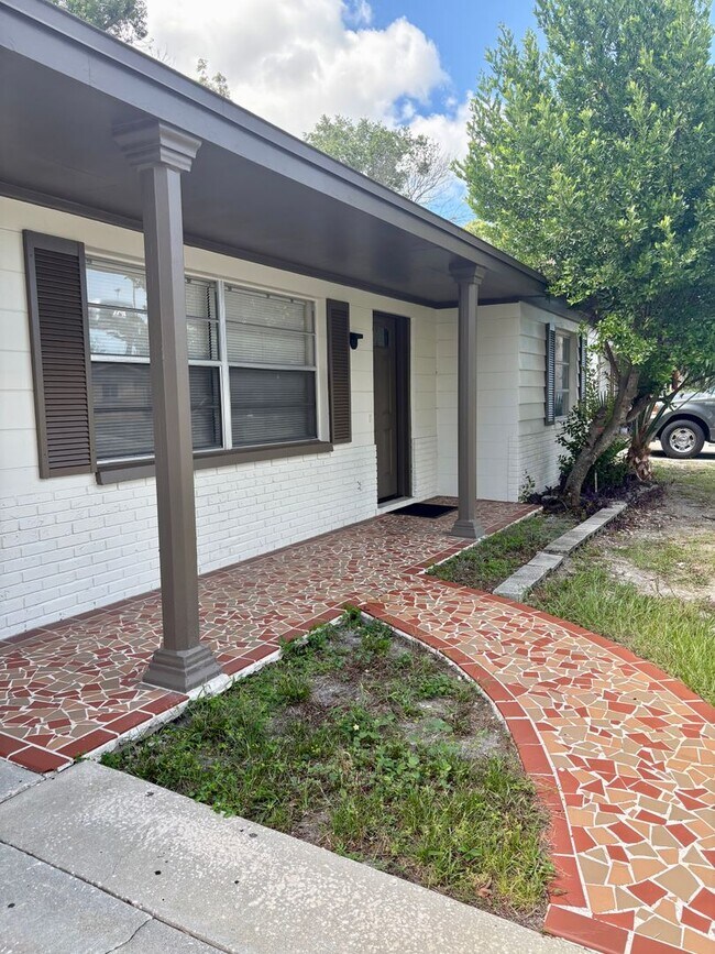 Building Photo - 4606 Eastwood Ln