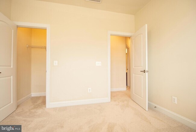 Building Photo - 22199 Falling Terrace