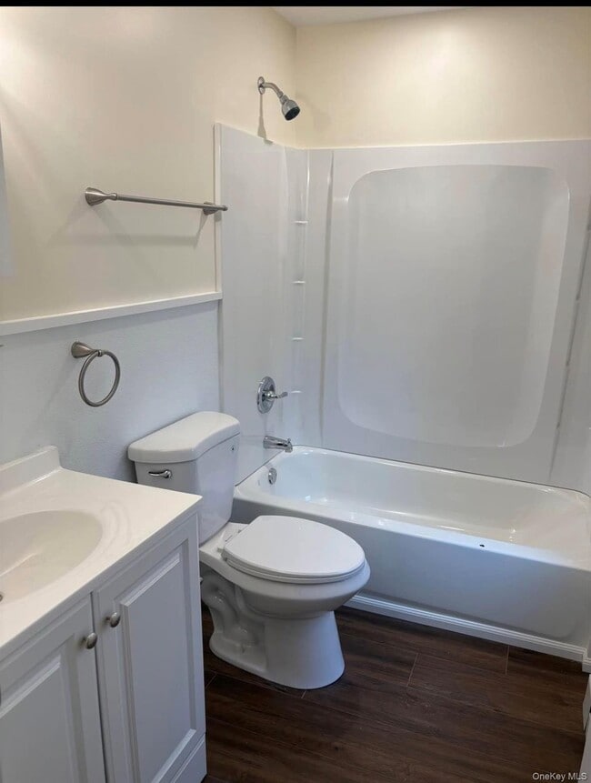 Building Photo - 334 Sweezy Ave