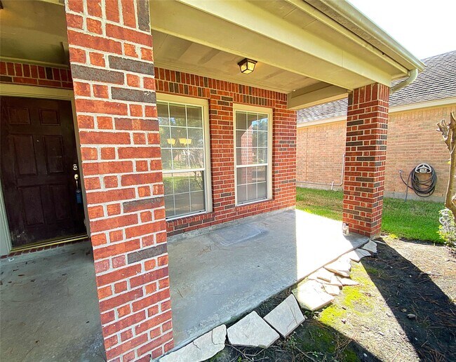 Building Photo - 22014 Gold Leaf Trail