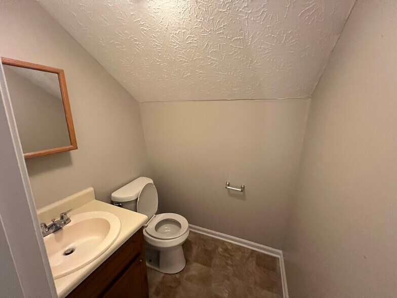 Powder Room, Second Floor - 943 Grier Rd