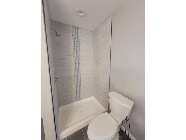 Building Photo - 47 6th Ave S