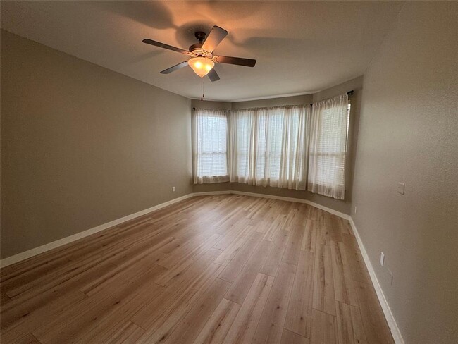 Building Photo - 104 Lake Whitney Ct