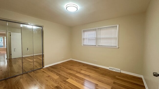 Building Photo - 7520 W Carmen Ave