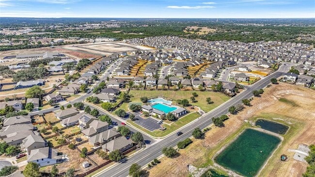 Building Photo - 412 Breccia Trl