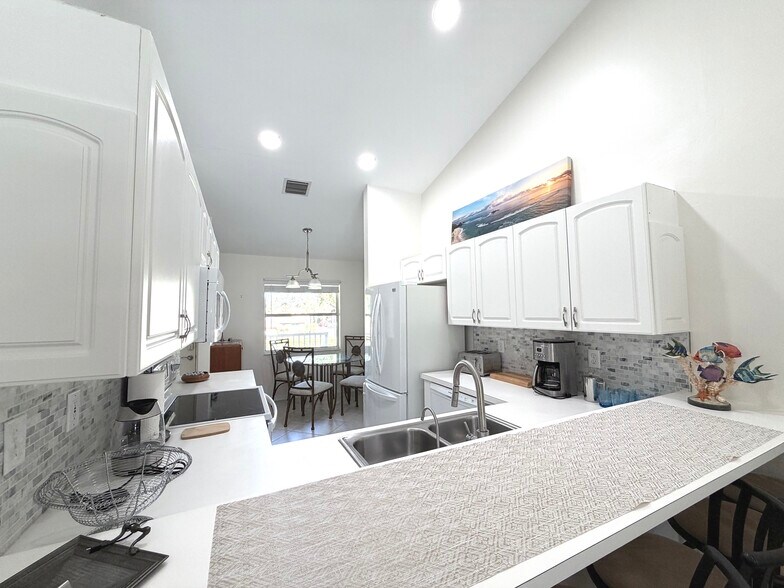 Building Photo - 186 Pebble Shores Dr