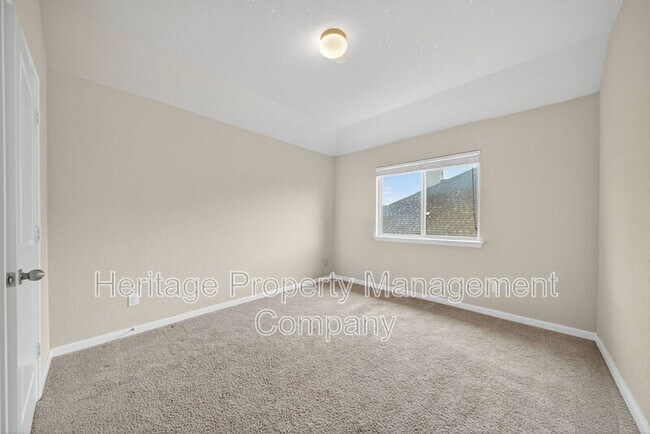 Building Photo - 1226 Hidden Cave Dr