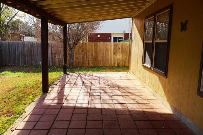 Building Photo - 104 Golden Gate Dr