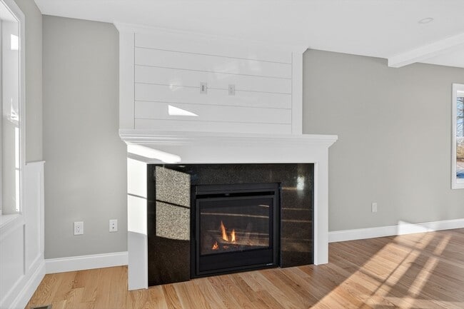 Building Photo - 3 Earle St