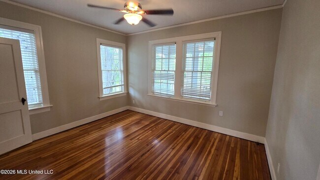 Building Photo - 785 Pinehurst St