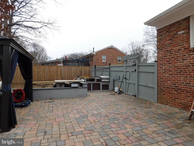 Building Photo - 8428 Aubrey Dr