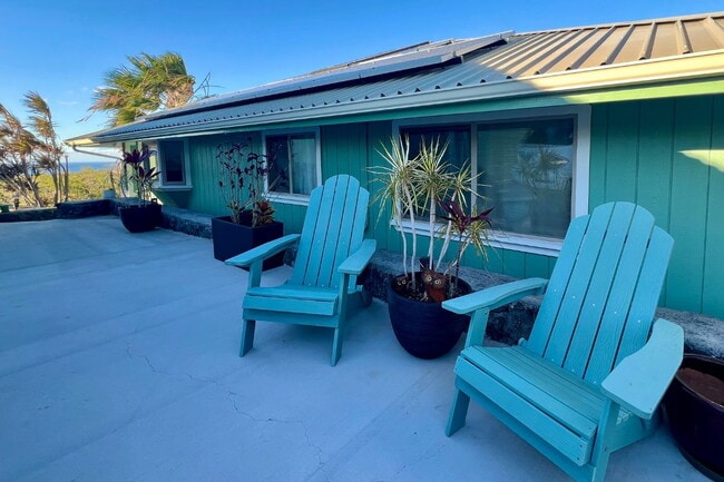 Building Photo - Furnished 3Bed/2Bath Turnkey with Scenic Views and Included Amenities.