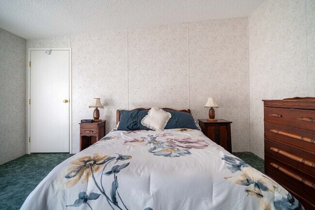 Building Photo - 2671 Oscar Harvey Rd