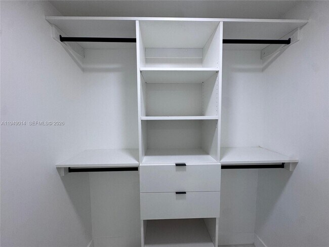 Building Photo - 1706 N 45th Ave