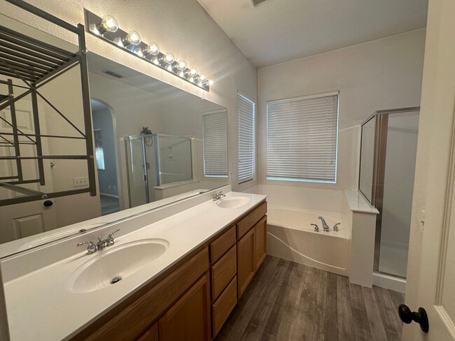 Building Photo - 1824 San Diego Cir