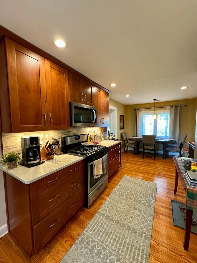 Building Photo - Single Family Home for Rent