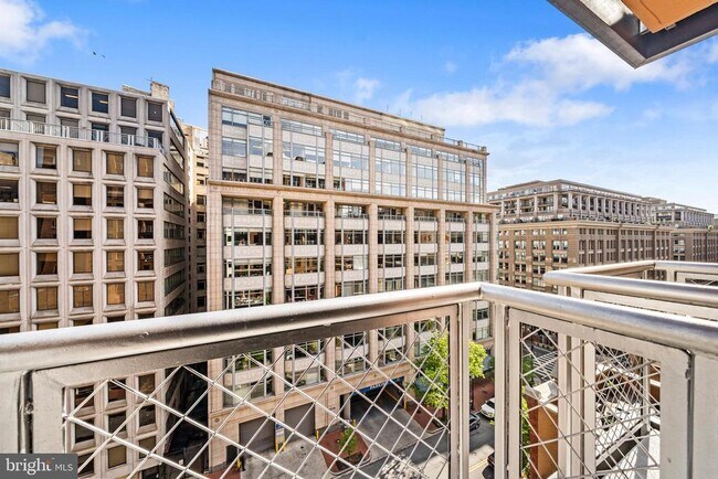 Building Photo - 631 D St NW