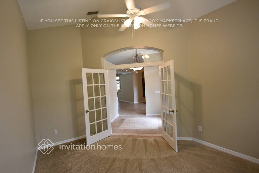 Building Photo - 893 Blackberry Ln