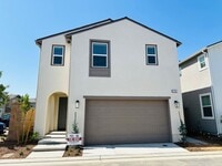 Building Photo - $2,595 Tesoro Viejo, Award Winning Communi...