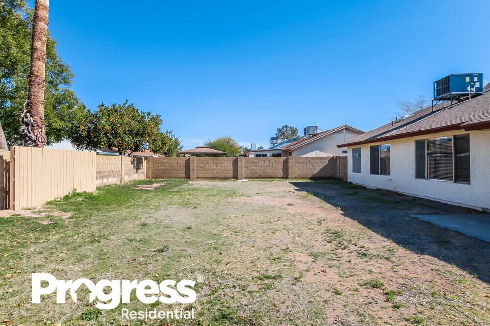 Building Photo - 208 W Oraibi Dr
