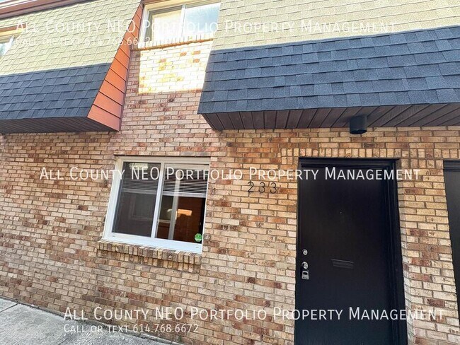 Primary Photo - 233 Hamilton Ave