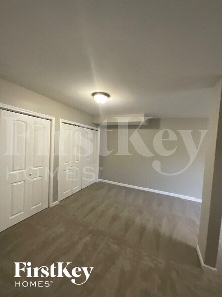 Building Photo - 1404 Lancaster Ct