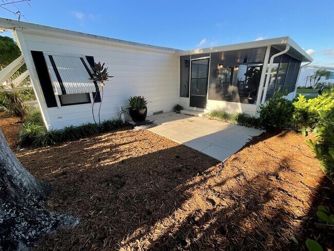 Building Photo - 920 Sun Acres Ln