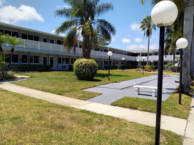 Building Photo - 600 Layne Blvd