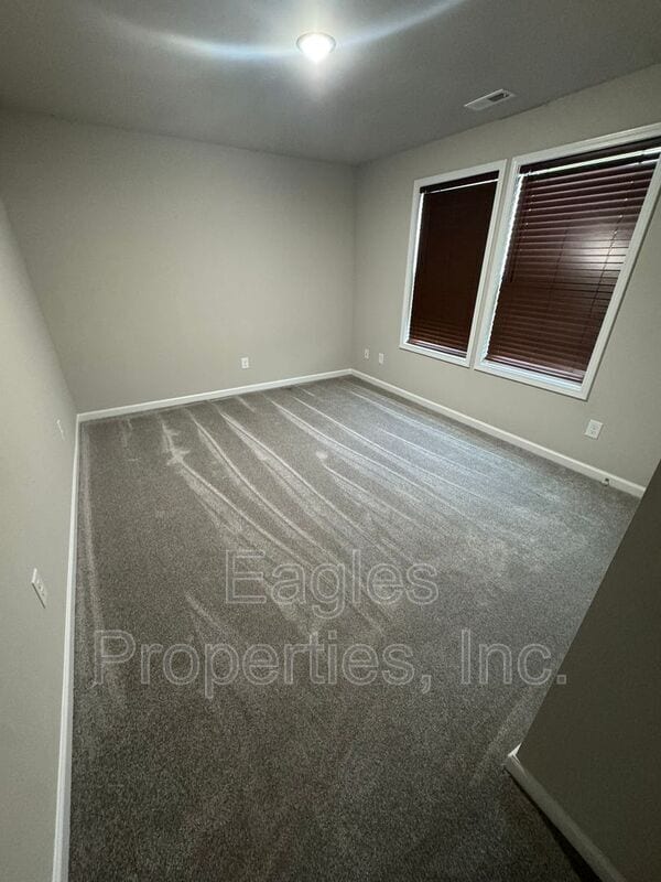 Building Photo - 204 Arthurs Crk Dr